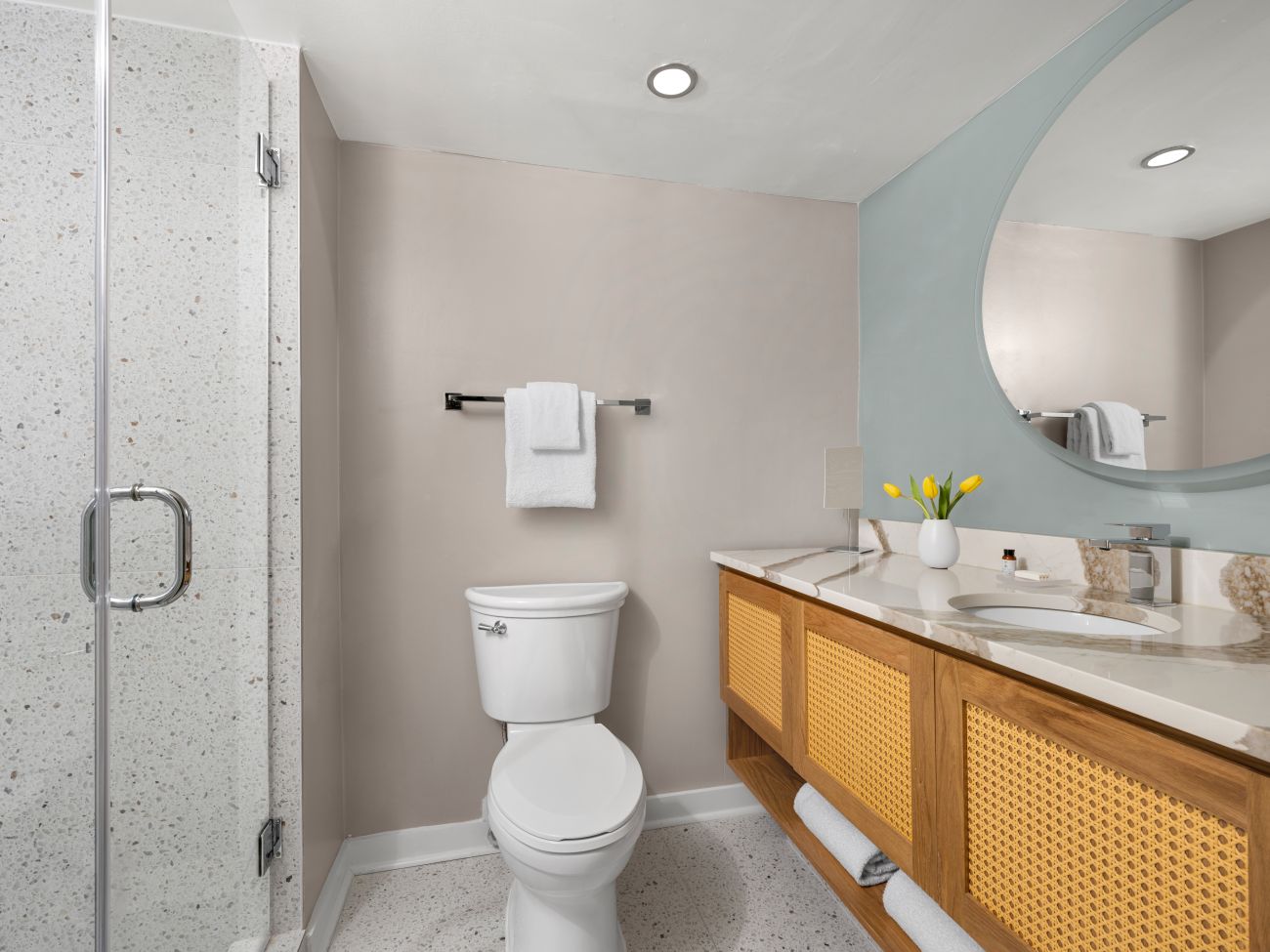 King Studio Bathroom